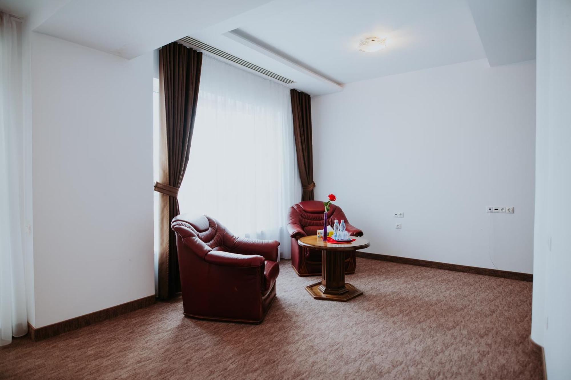 Hotel Select Sibiu Exterior photo